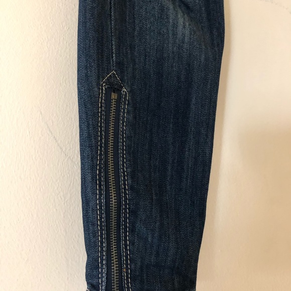 Skinny jeans with zippers on ankle - Picture 8 of 9